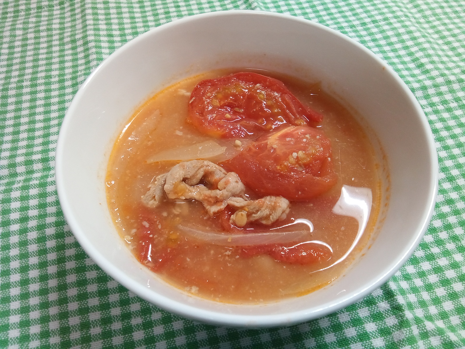 まるごとトマ豚汁