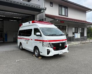 斜め正面からの豊栄救急1の写真