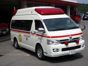 上島救急2（高規格救急車）の前方からの外観の写真