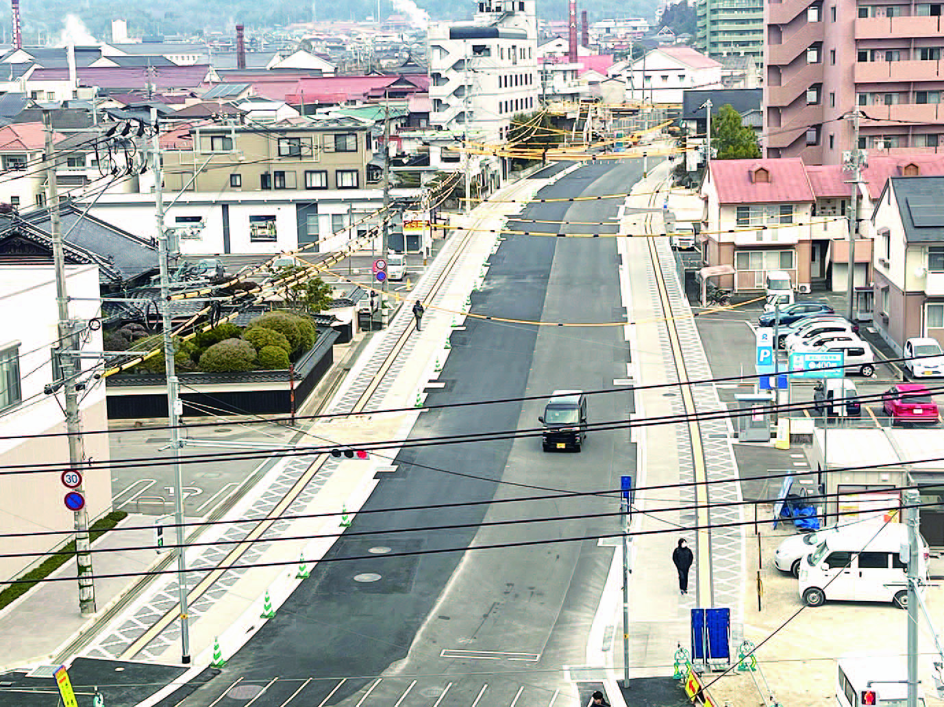 西条酒蔵通りにかけて進む拡幅工事（令和7年1月31日撮影）