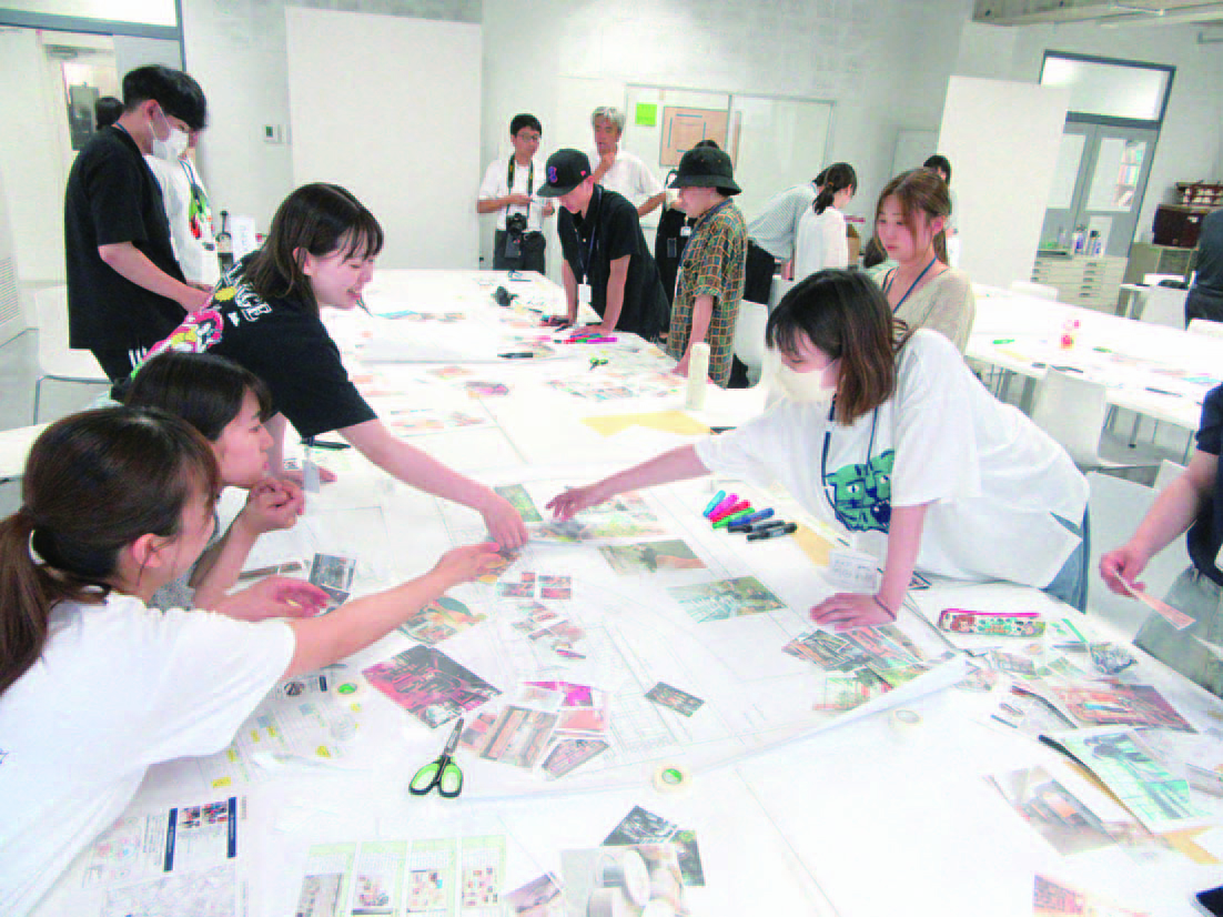 駅周辺の学校に通う学生のアイデアを空間づくりに活用。ワークショップに学生が参加し、内装・備品などを検討したり、蔵書を選書したりしました。