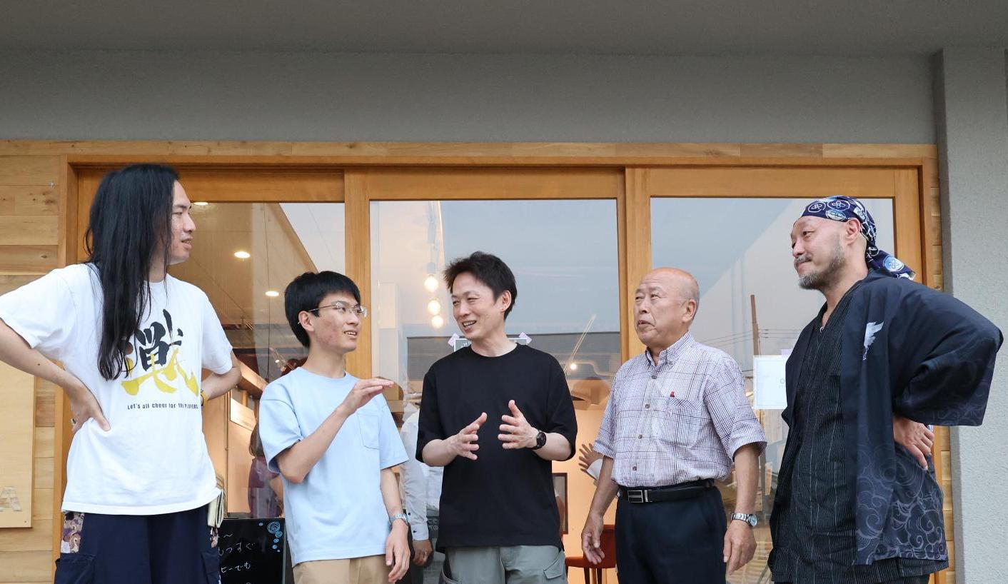 JR西高屋駅前のまちづくりに携わる皆さん