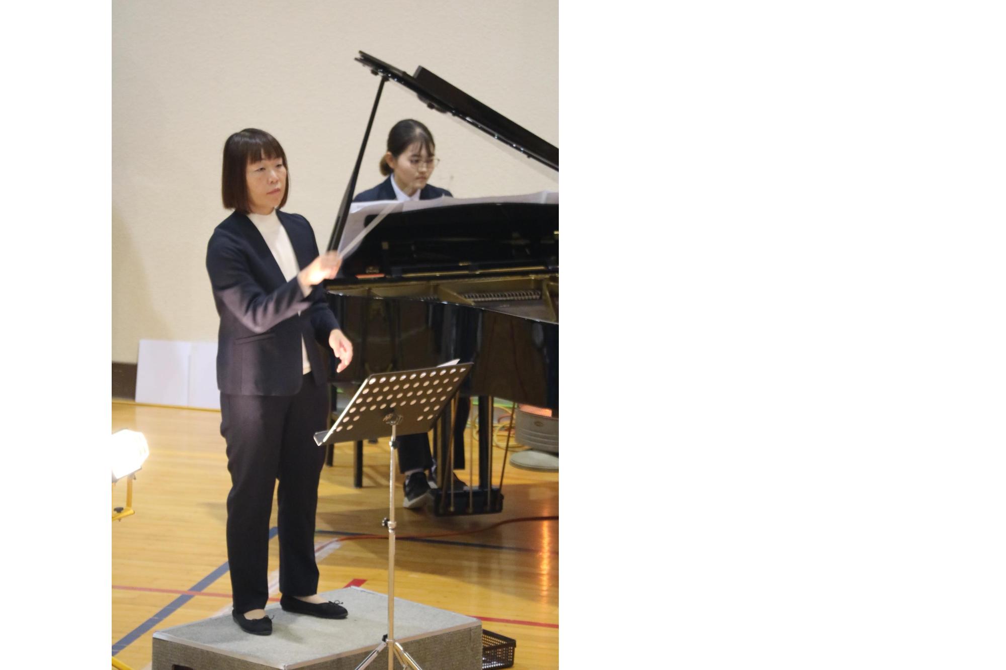 学習発表会の様子4年4