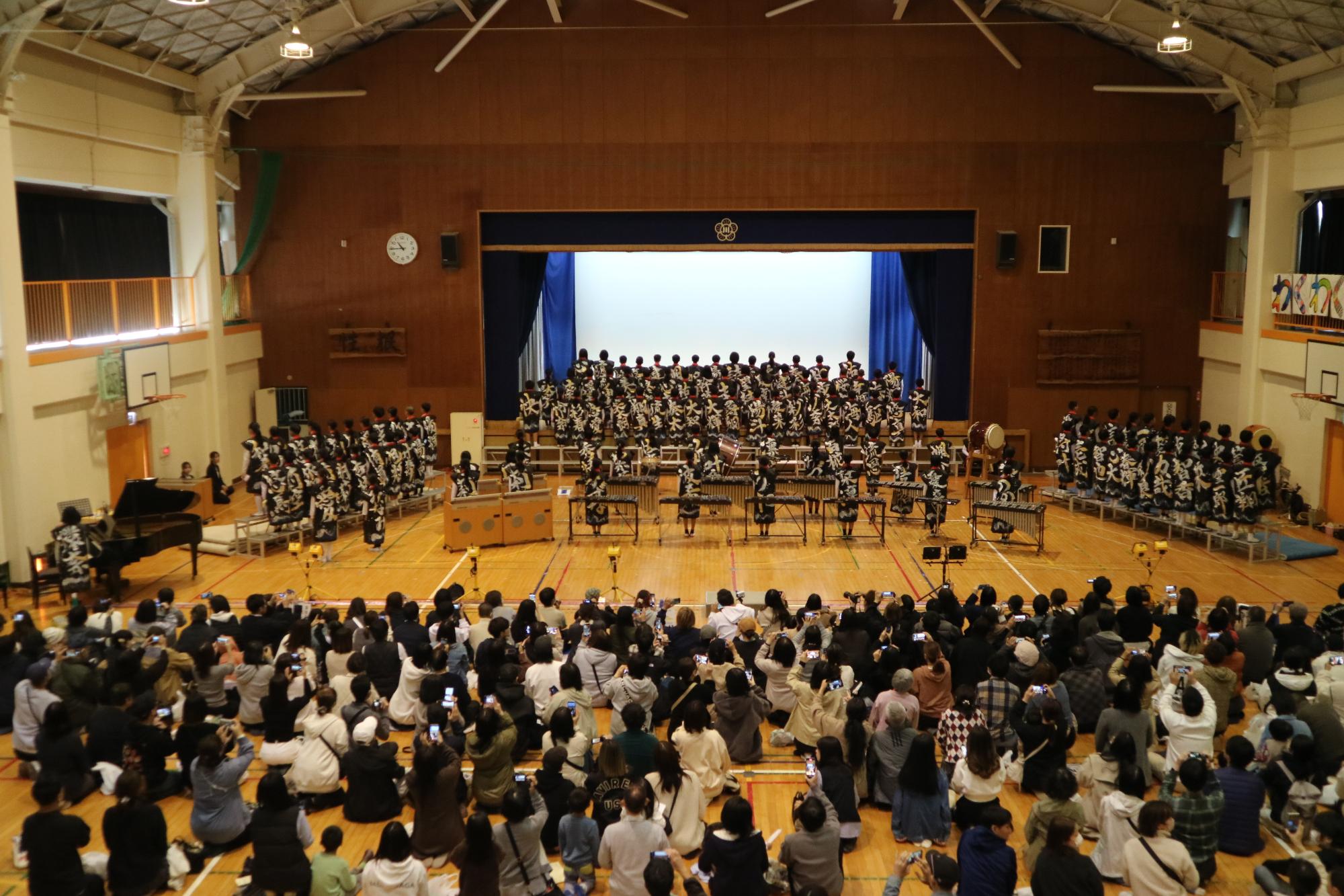 学習発表会の様子5年3