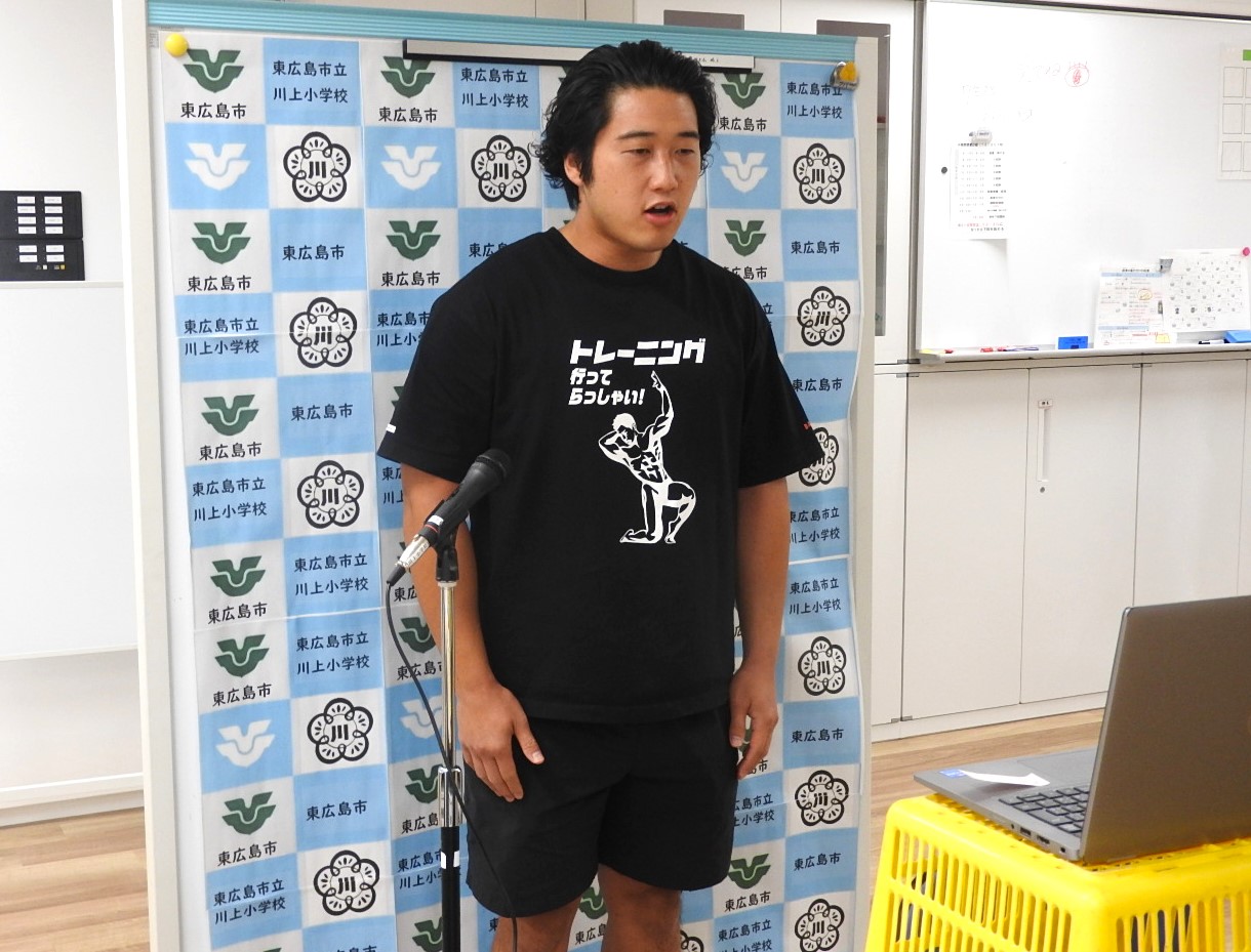 体育朝会「プール納め」の様子1