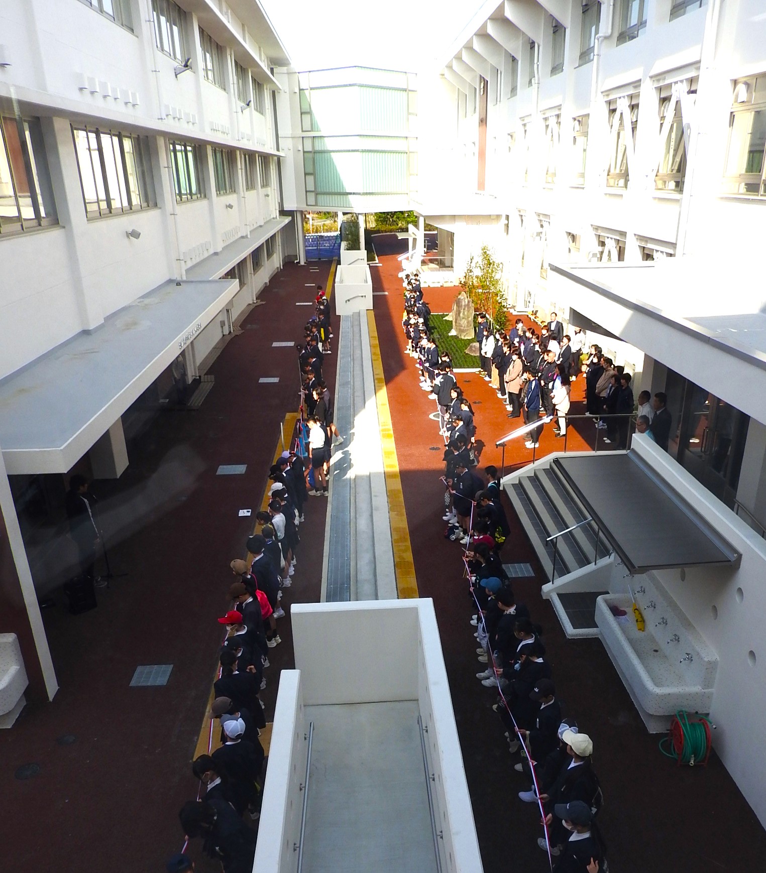 新6年生の入学式準備の様子10