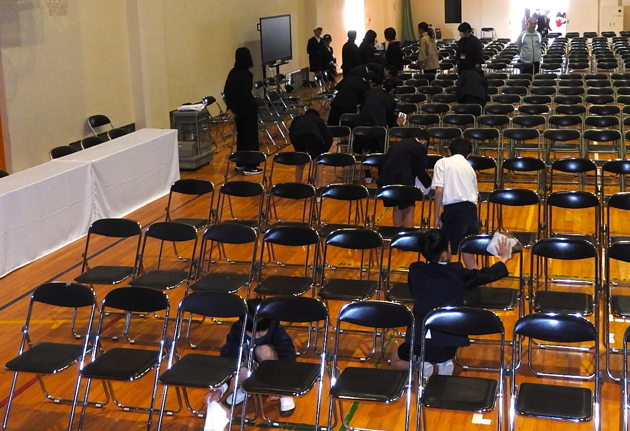 新6年生による入学準備の様子01