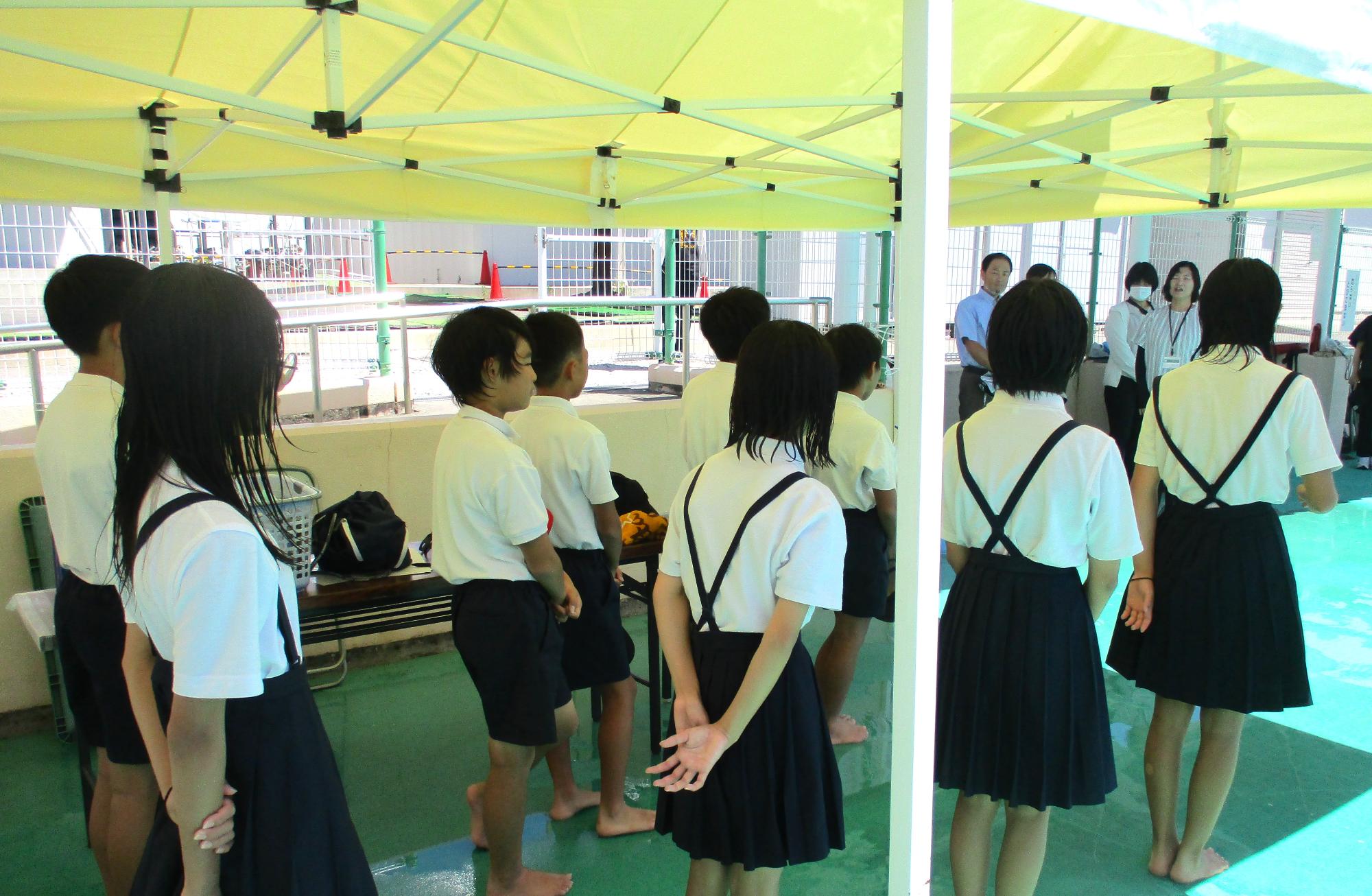 水泳記録会に向けた壮行会の様子