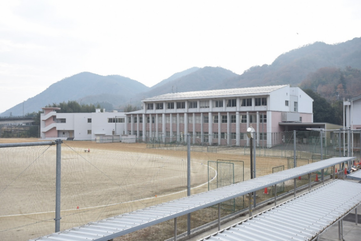 河内小学校(校舎)