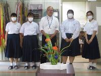 家庭科部による生け花