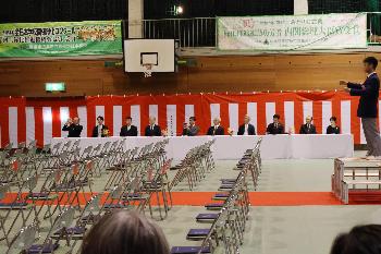 卒業生合唱指揮者