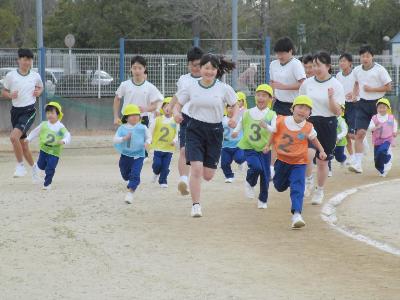 フレーベル幼稚園園児さん伴走1