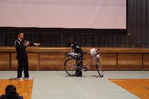 ゴム紐実演