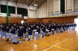 議事承認は拍手で