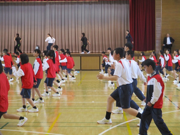 5月11日ダンス練習の様子2