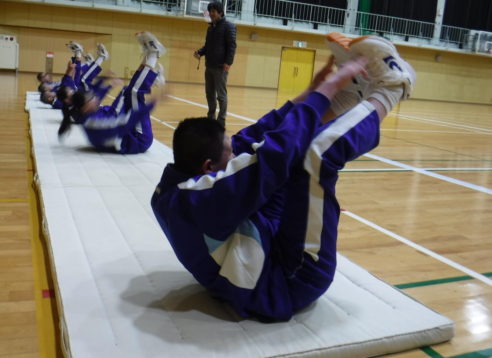 腹筋背筋1