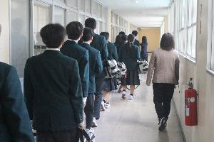 河内高等学校訪問