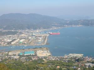 安芸津町と三津湾を望む風景です