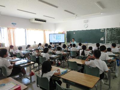 水友様の講演を聞いている様子