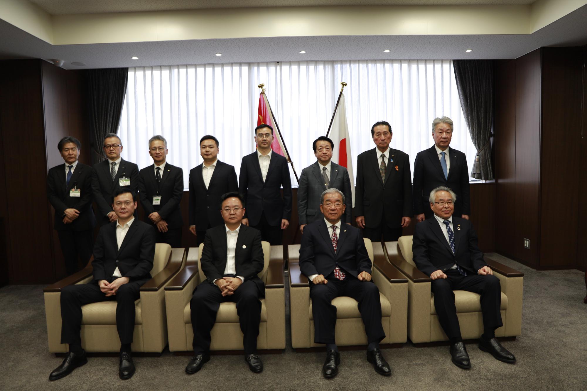 表敬訪問