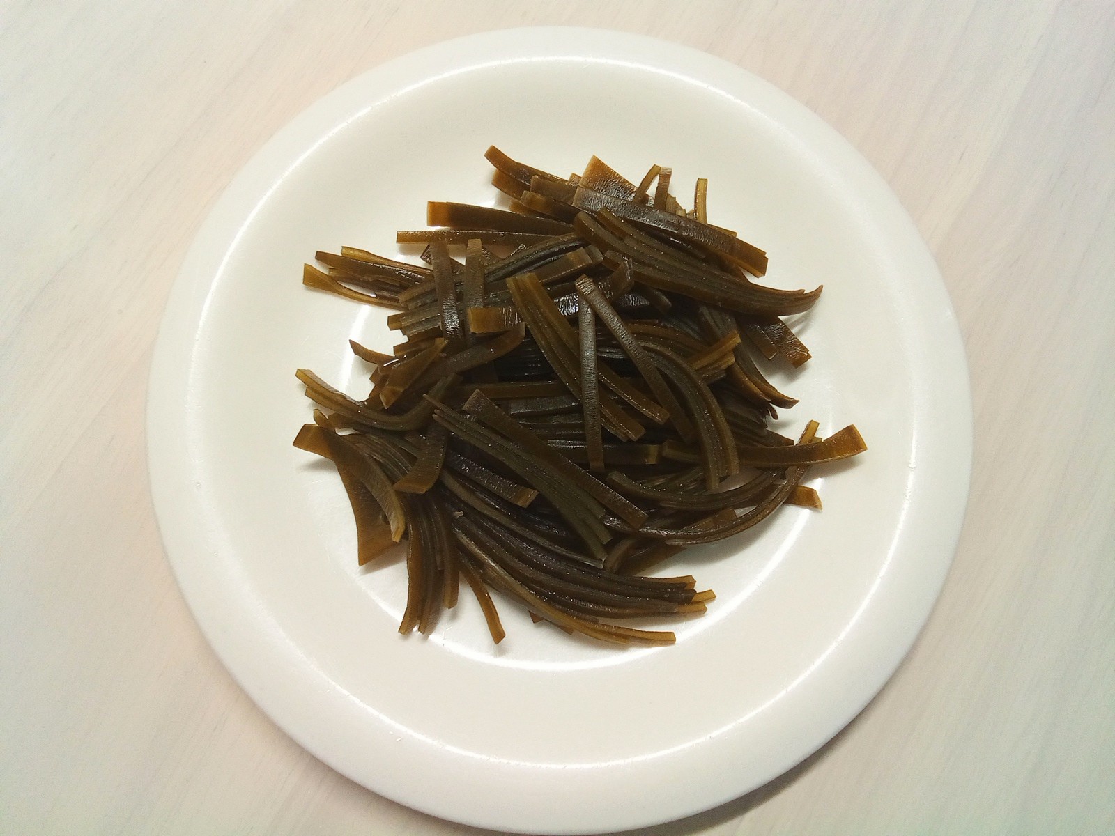 昆布を切る