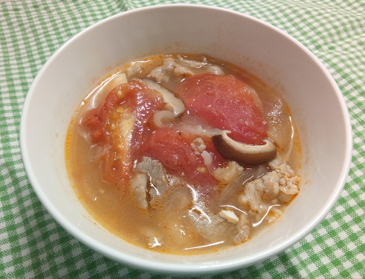 まるごとトマ豚汁