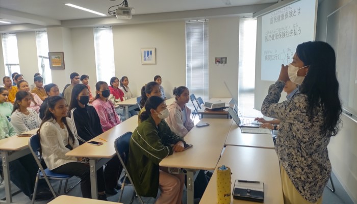 Picture of orientation at Japanese language school