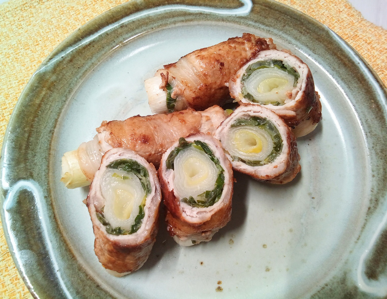 まるごと長ネギの豚肉塩麹巻き