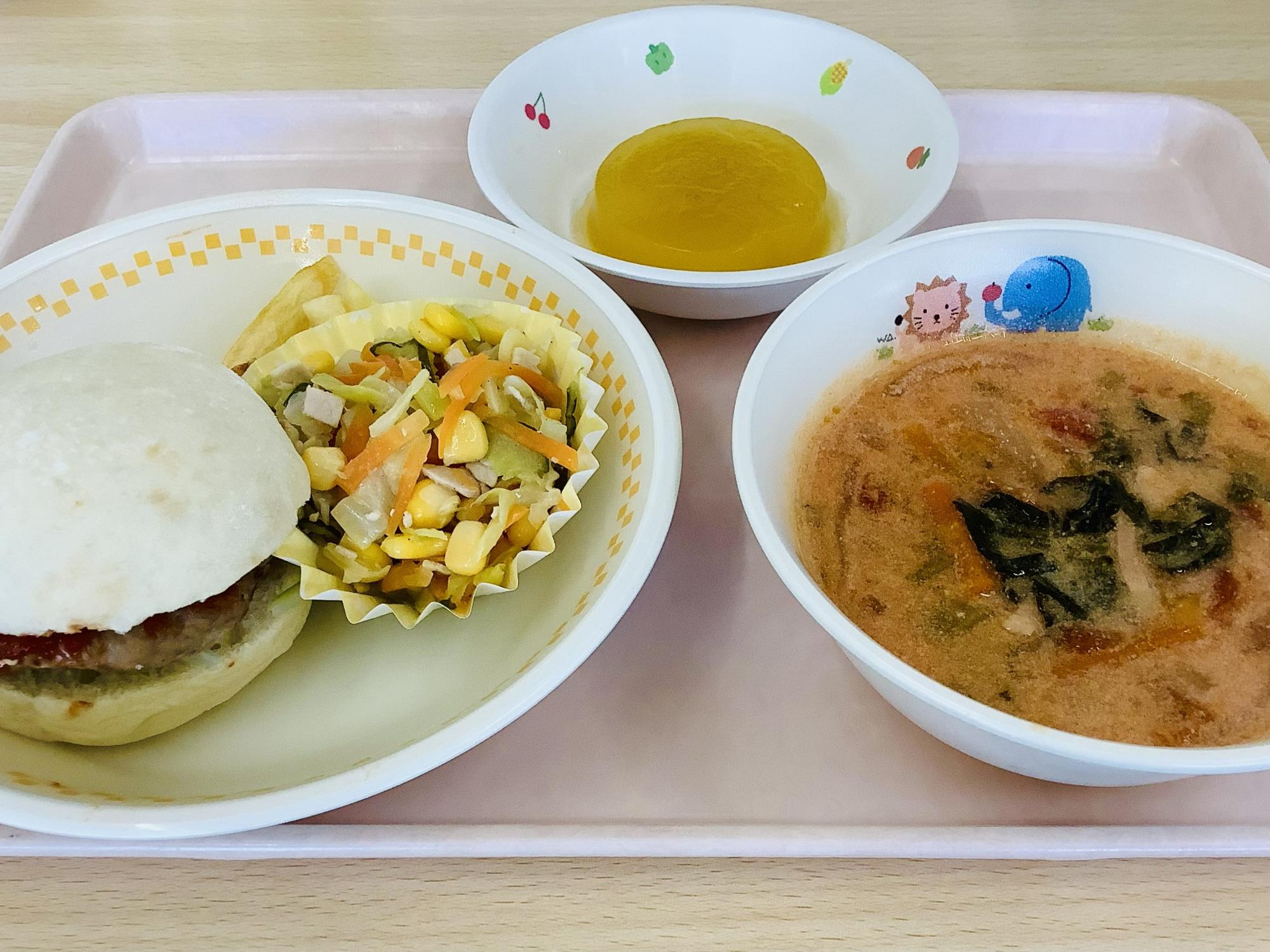 おたのしみきゅうしょく