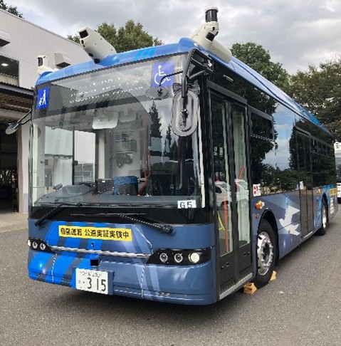 自動運転EVバス車両