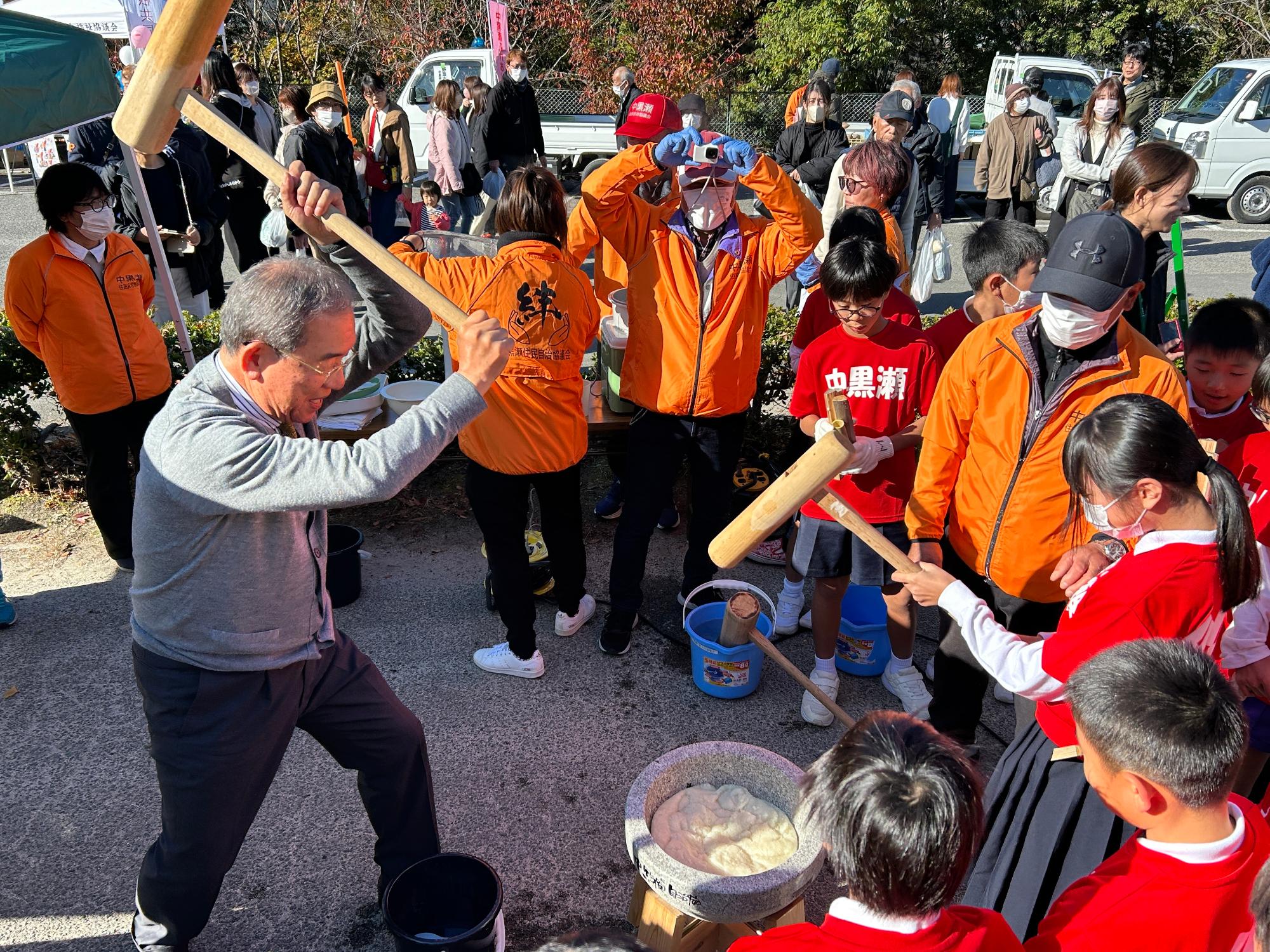 R7ふれあい農業祭（餅つき体験）