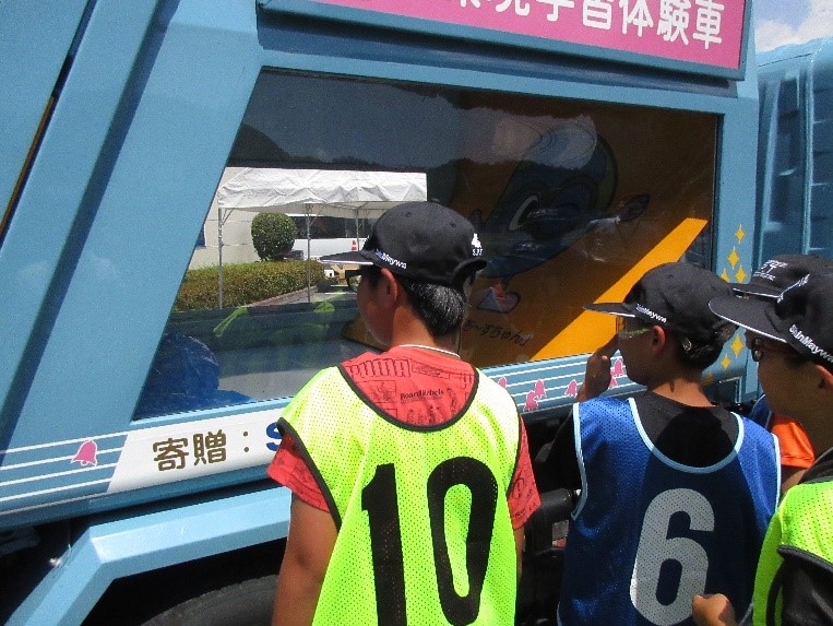 塵芥車の中の様子