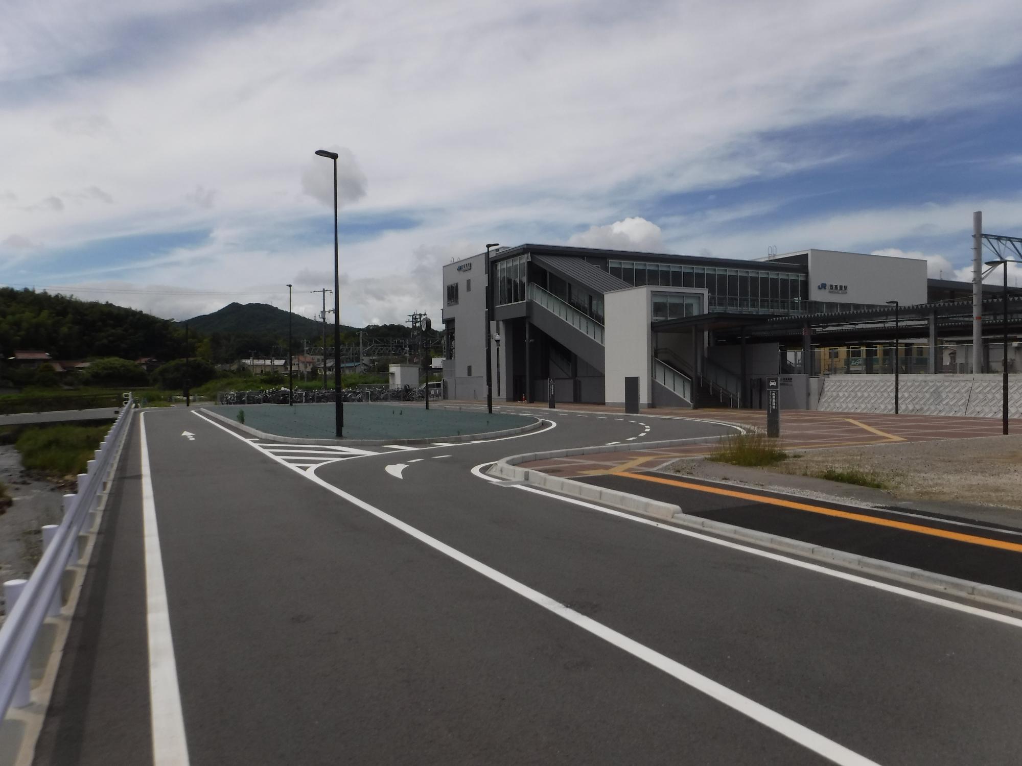 南口駅前広場