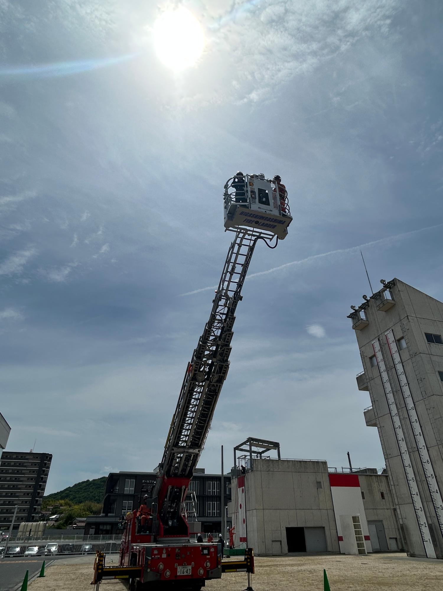 はしご車搭乗体験の写真