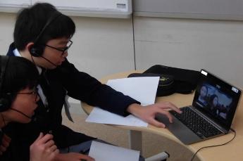 高美が丘中学校にて海外遠隔交流学習を視察