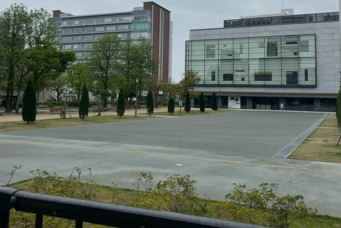 東広島市立美術館前中央公園