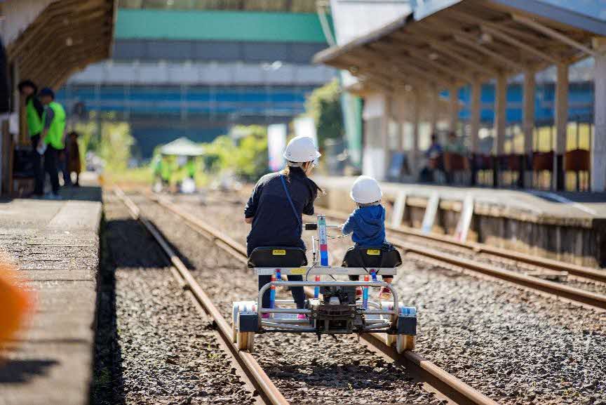 レールバイク(背面)（川本町）