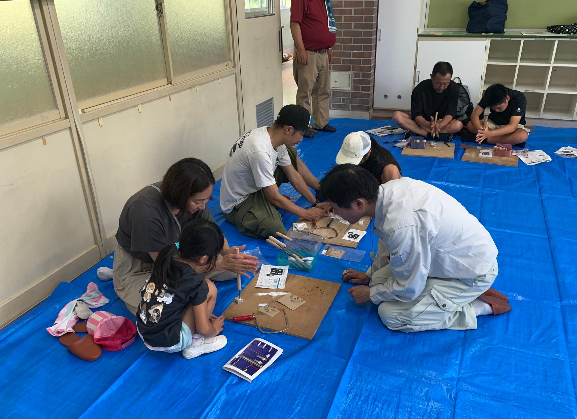 第40回勾玉づくり体験の様子